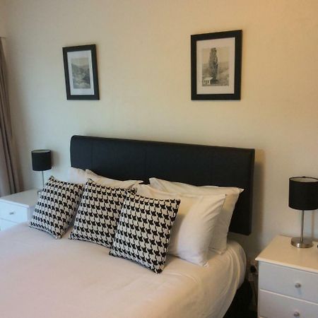 Clyde Apartments Extérieur photo