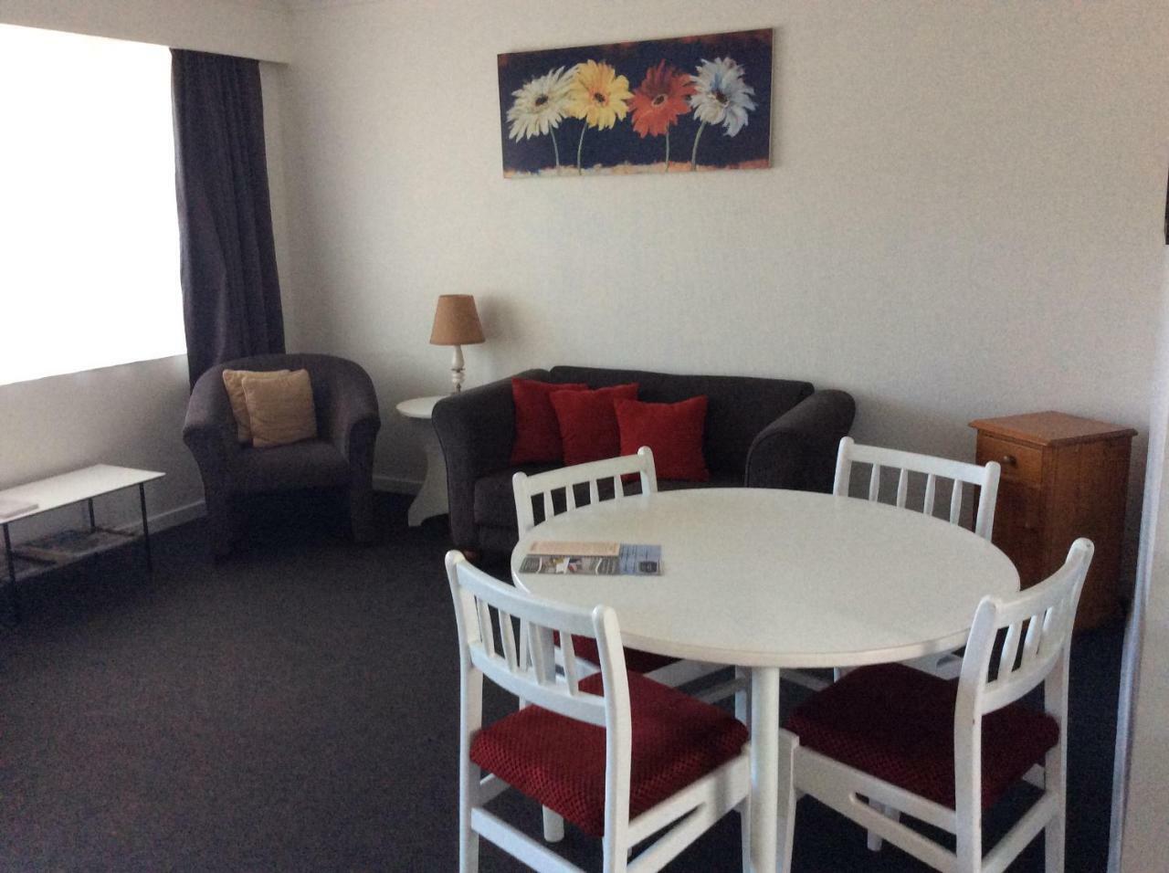 Clyde Apartments Extérieur photo